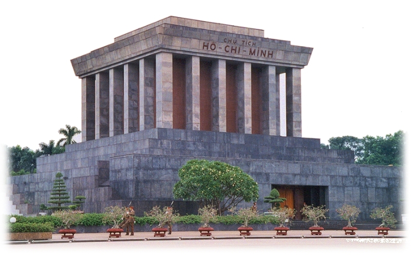 Ho Chi Minh tomb, Hanoi Vietnam.jpg - Ho Chi Minh tomb